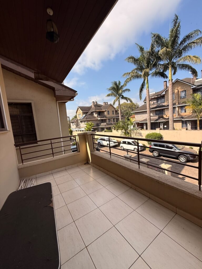 convent-oaks-lavington-private-balcony
