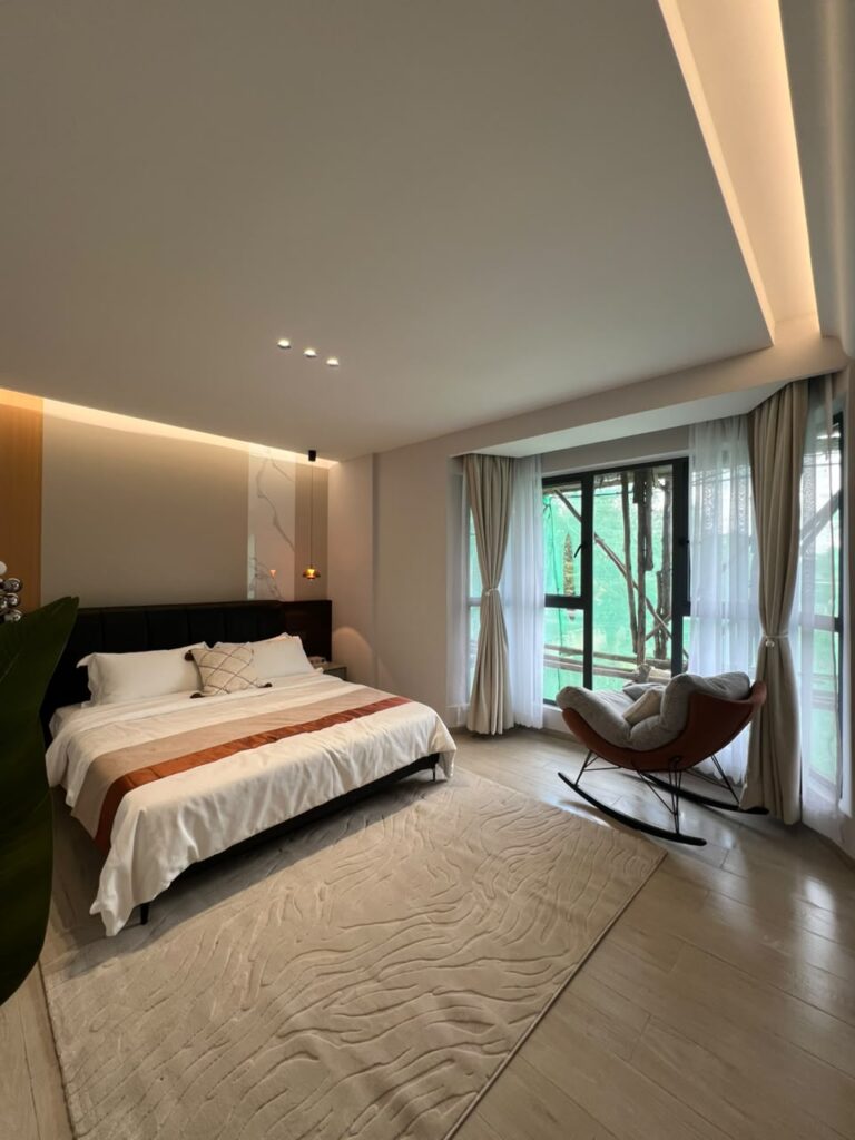 master-bedroom-golfscape-residencies (1)