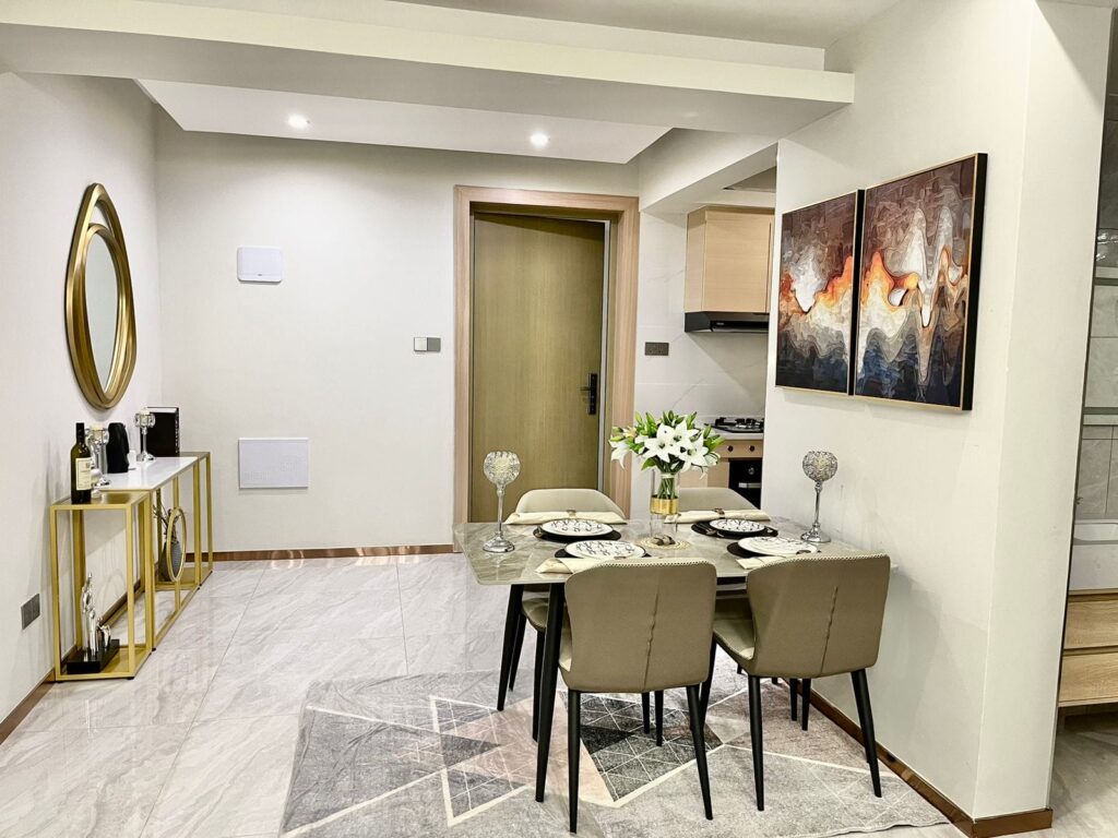 Dining (1)